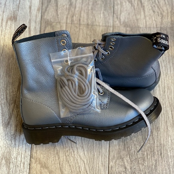 Dr martens 8 eye gunmetal combat boot sz 6 - Picture 7 of 7